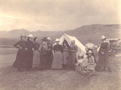 A first day visiting Yellowstone Park in 1900