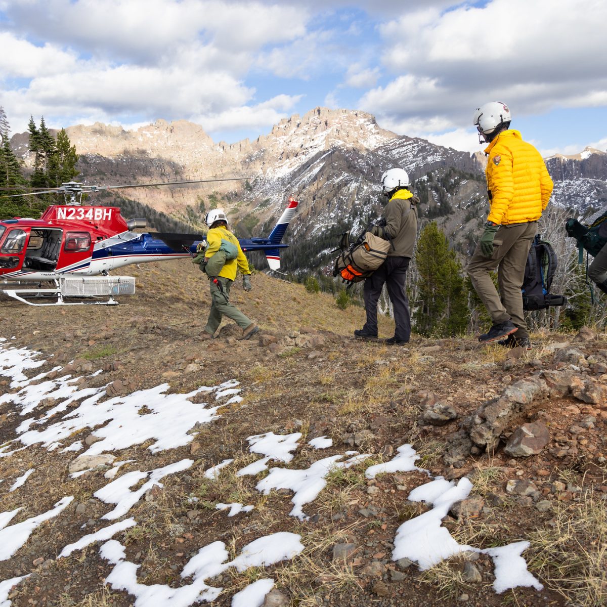 Search for missing Yellowstone hiker moves from rescue to recovery operation